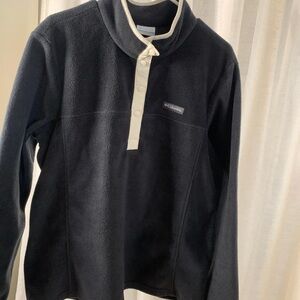 Columbia Women's Black Fleece Sweater